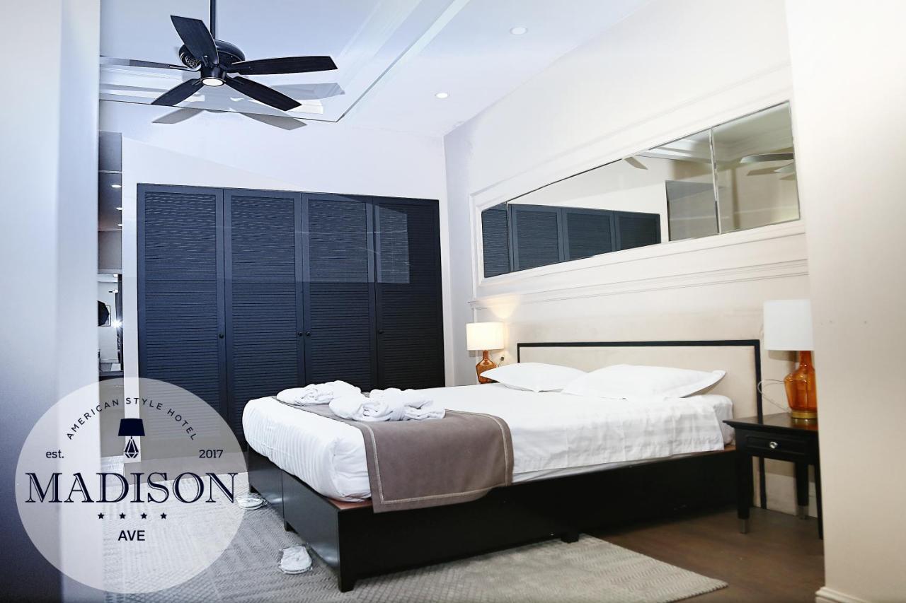 Madison Ave Hotel บิชเคก ภายนอก รูปภาพ